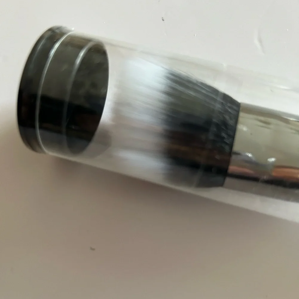 IT Cosmetics HEAVENLY LUXE ANGLED RADIANCE CRÈME BRUSH - SEALED.